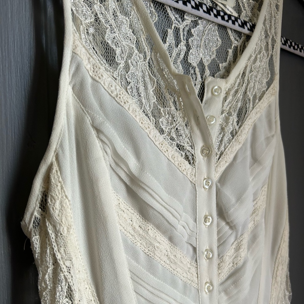 Gorgeous white lace tiered maxi dress - Picture 4 of 8